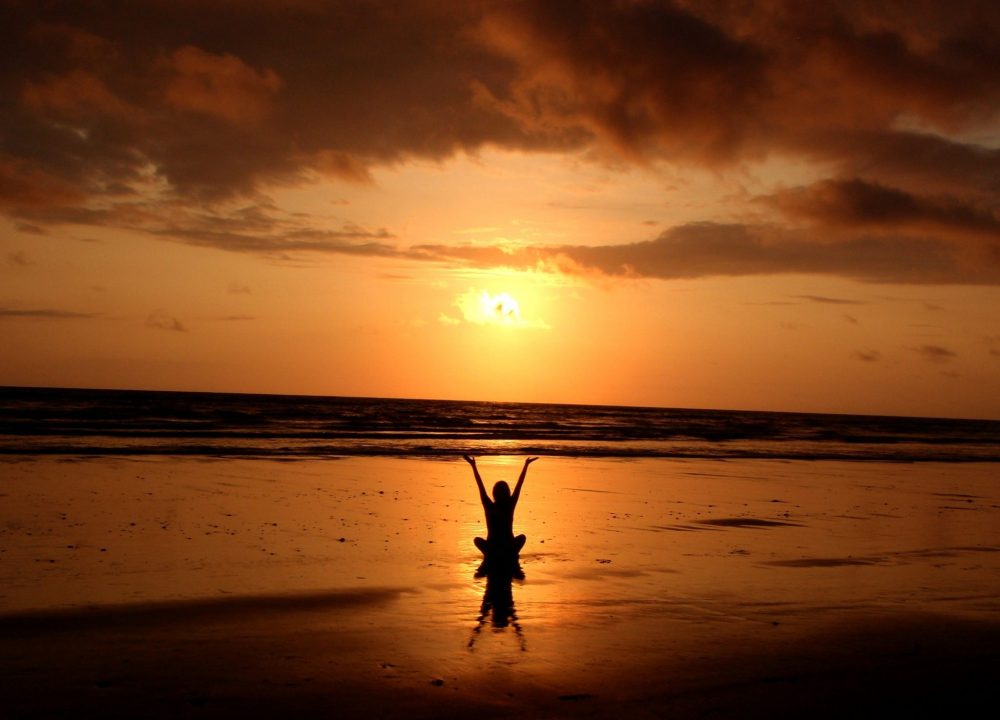 International day of Happiness Dr Elise Bialylew – Peppermint magazine